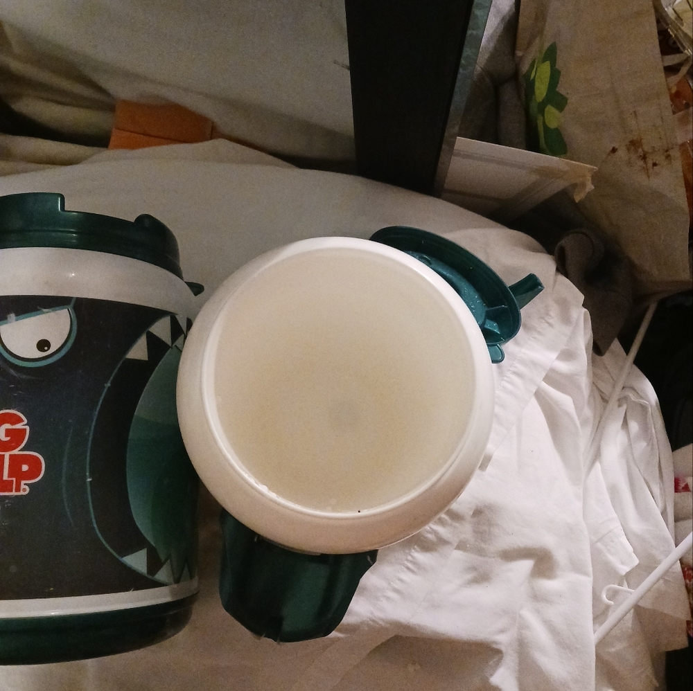 Two New 52oz Gulp drinking containers